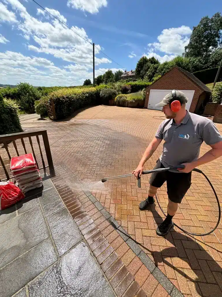 Driveway cleaning job in harbledown
