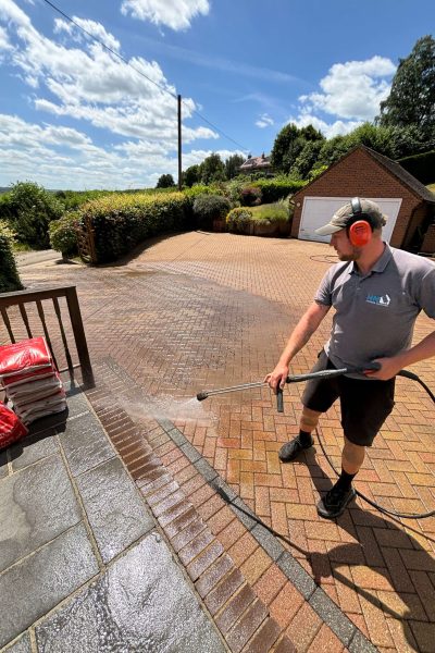 Driveway cleaning job in harbledown